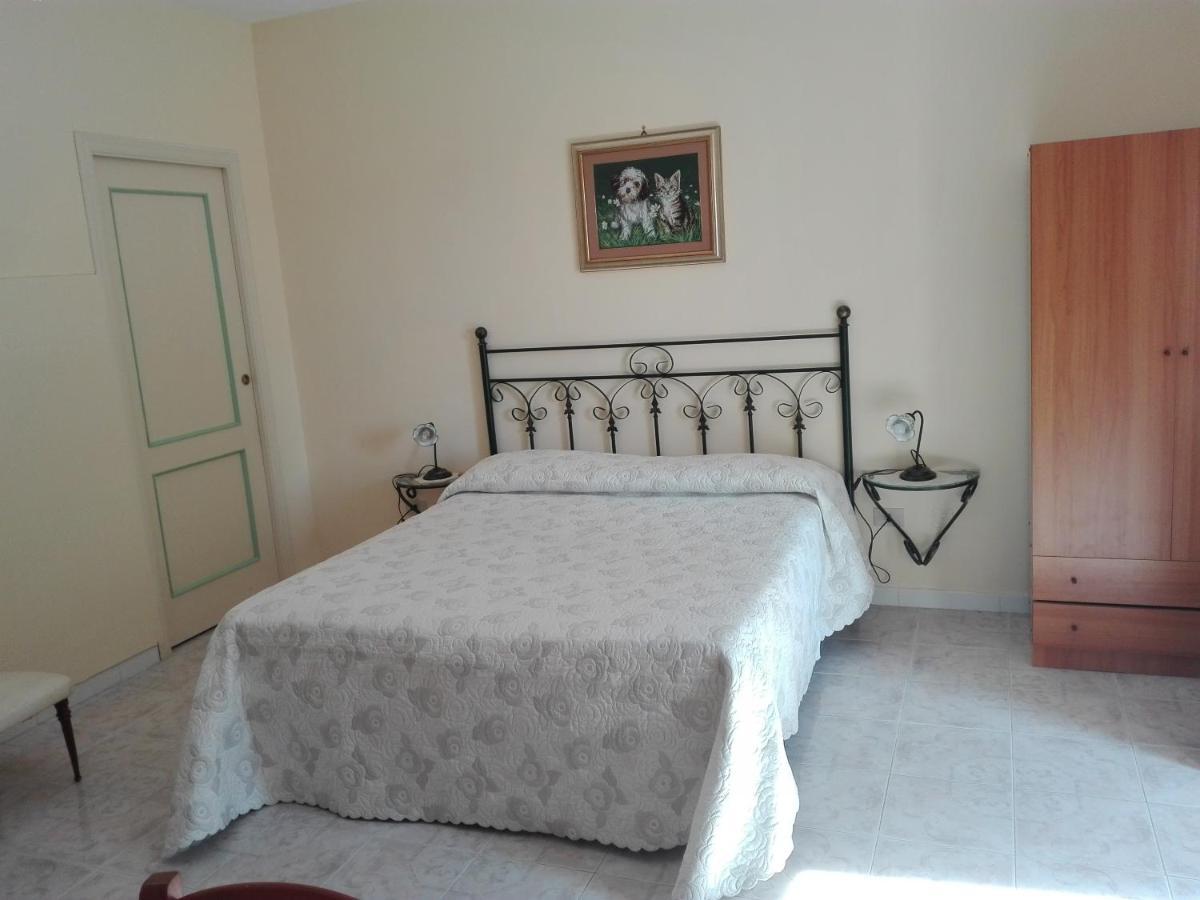 לינה וארוחת בוקר מסה לוברנסה Casa Lorella מראה חיצוני תמונה